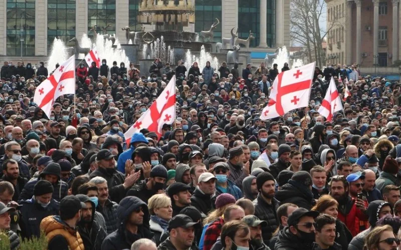 Gürcüstanda gedən mübarizə Qafqazların ələ keçierilməsi uğrundadır Zahid Oruc