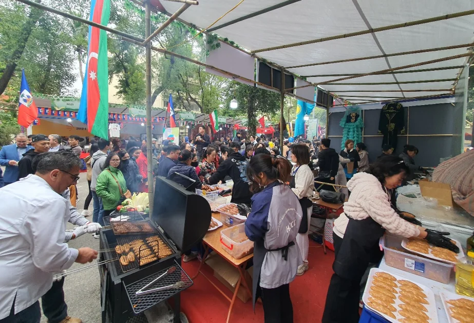 Hanoy beynəlxalq qida festivalında Azərbaycan pavilyonuna böyük maraq olub AZƏRTAC