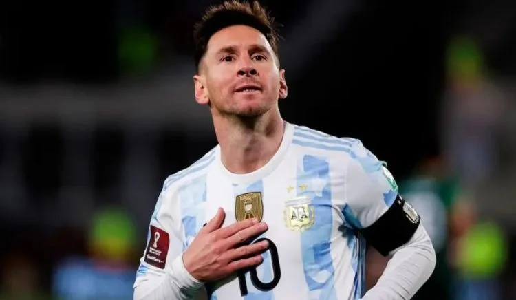 Messi ən çox nifrət etdiyi futbolçunun adını AÇIQLADI