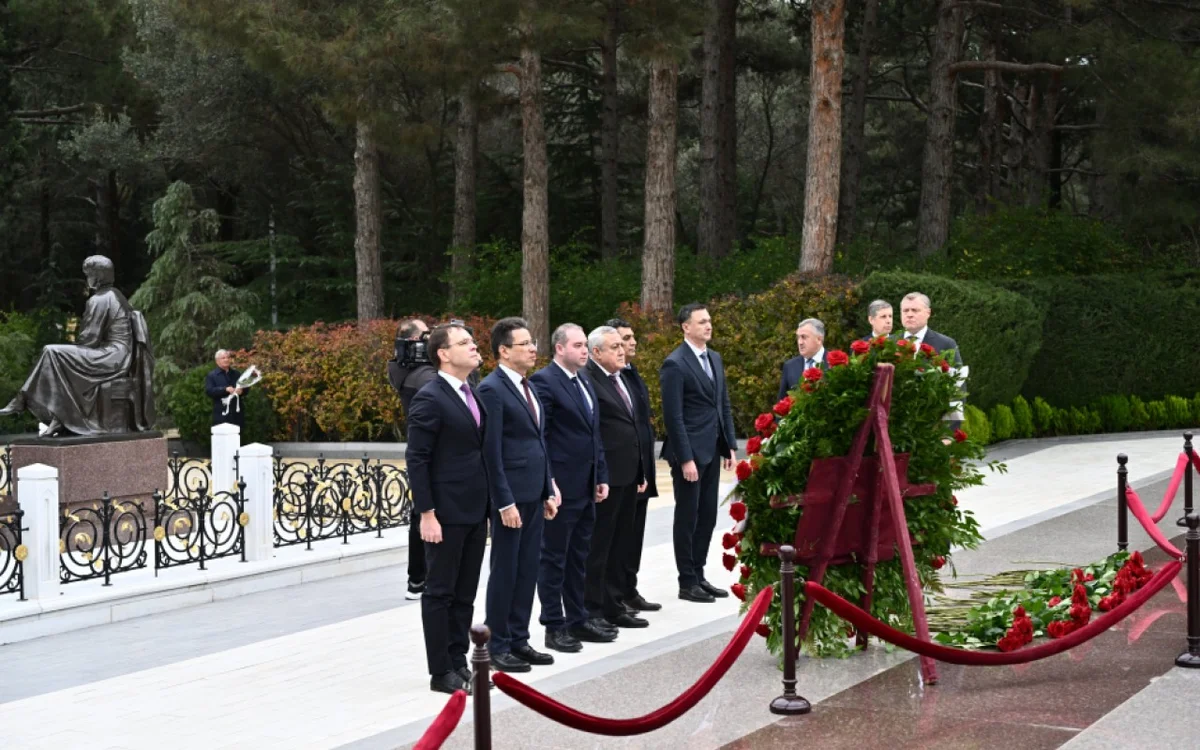 Rusiyanın Həştərxan vilayətinin qubernatoru Bakıya gəldi FOTOLAR