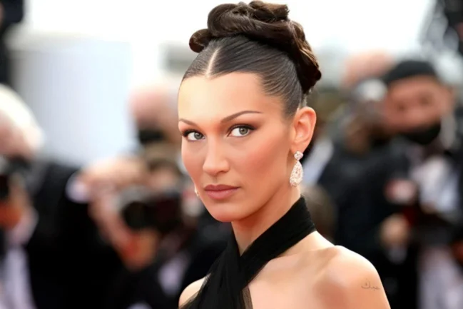 Bella Hadid bunu ilk dəfə edərək hər kəsi təəccübləndirdi