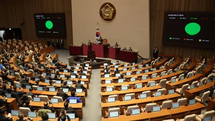 Парламент Южной Кореи принял законопроект о расследовании военного положения Новости Азербайджана