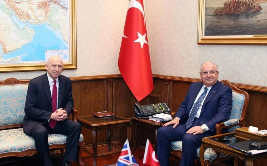 Yaşar Gülər britaniyalı həmkarı ilə Suriyadakı son durumu müzakirə edib AzPolitika onlayn siyasiictimai qəzet