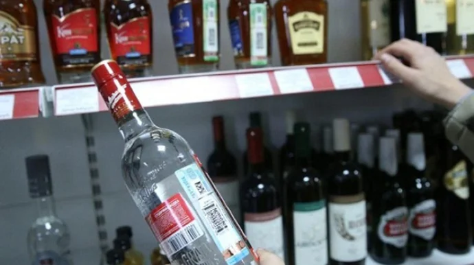 Alkoqollu içkiləri bu qiymətdən aşağı satanların cəriməsi artırılır