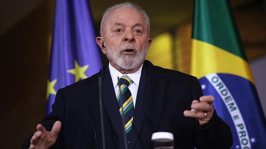 Globo: Braziliyanın vitseprezidenti müvəqqəti olaraq Lula da Silvadan vəzifə götürdü