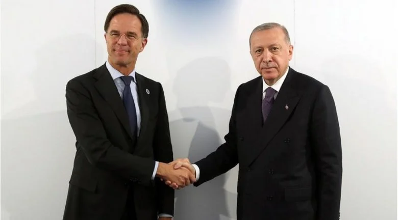 Ərdoğan Rutte ilə Suriya məsələsini müzakirə edib