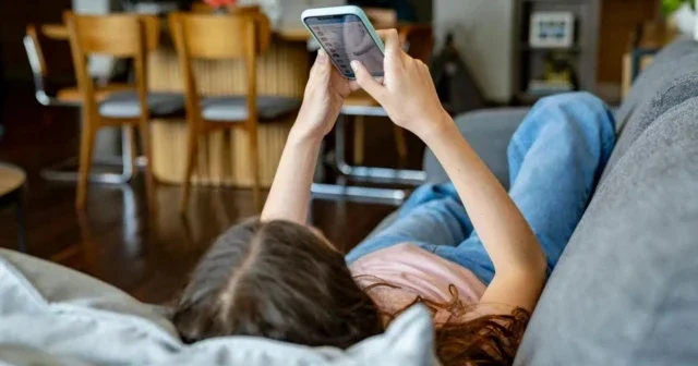 В Австралии детям и подросткам запретили использовать соцсети