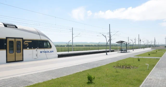 Bakı qəsəbələrində bir neçə stansiya tikiləcək Şəhərətrafı dəmiryolu xətləri işə düşəcək