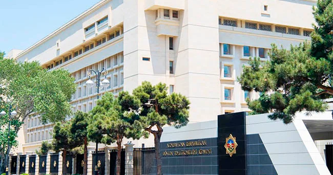 Xaricdə cinayətlər törətməkdə ittiham olunan azərbaycanlılar saxlanıldı: silahlı birləşmələrin təşkili, rəsmi şəxslərin güdülməsi...