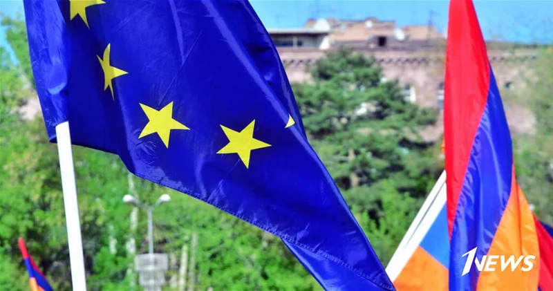 Брюссельский камень в огород мира