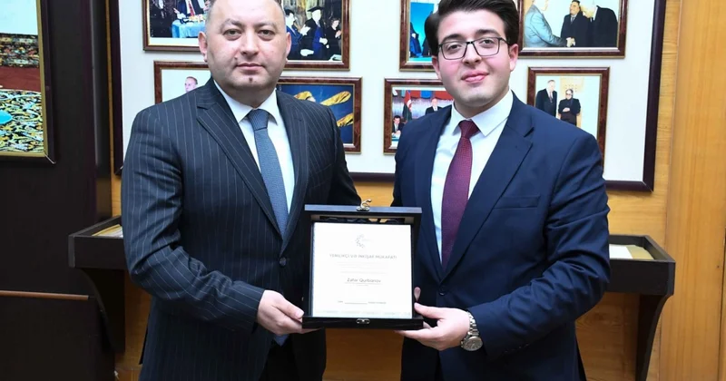 ADAU rektoruna “Yenilikçi və inkişaf mükafatı” təqdim edilib FOTOLAR