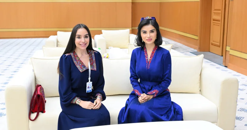 Leyla Əliyeva Şavkat Mirziyoyevin qızı ilə görüşdü Fotolar