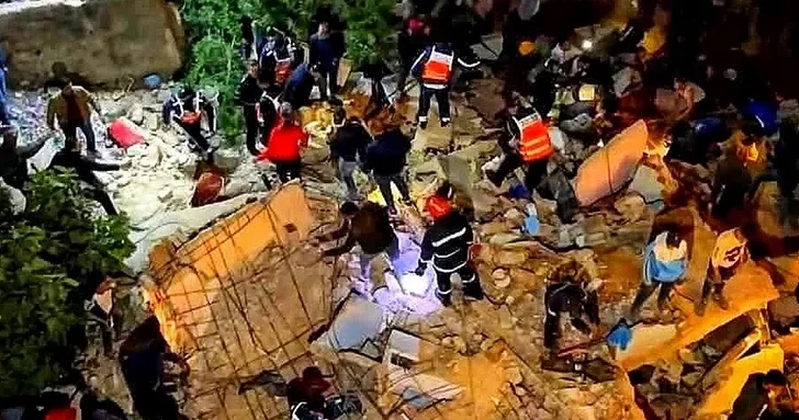 Трагедия в Фесе: 19 погибших при обрушении жилых домов в Марокко, под завалами могут оставаться люди
