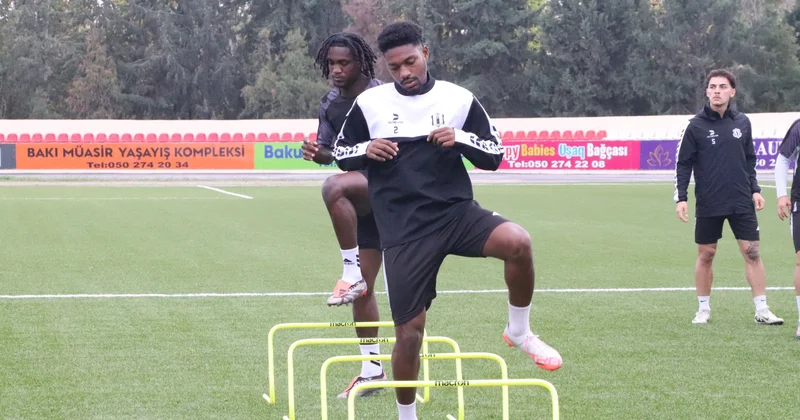 Защитник Карван Евлаха назвал исход матча в Баку: Буду болеть за Аякс