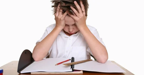 Dərsliklərin ən böyük çatışmazlıqları hansılardır ? EKSPERT AÇIQLADI