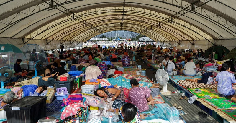 Тысячи камбоджийцев и тайцев покинули свои дома