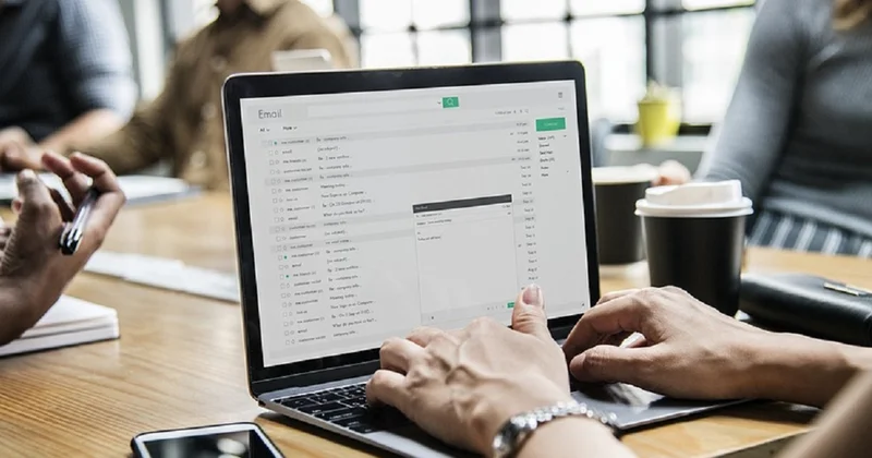 Qanuna yeni anlayış salınır Ailə vəzifələri olan işçi