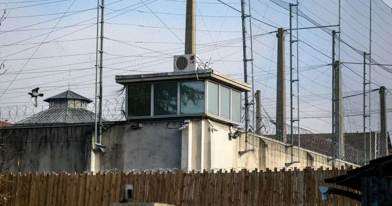 Həbsxanadan film kimi qaçış “Dron”la göndərilən alətlə barmaqlıqları kəsdilər