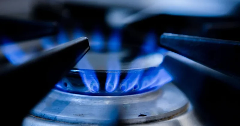 ЕС одобрил план отказа от российского газа к 2027 году: без Венгрии и Словакии