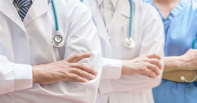 Həkimlərin sertifikasiya müddəti nə zaman yenilənir?