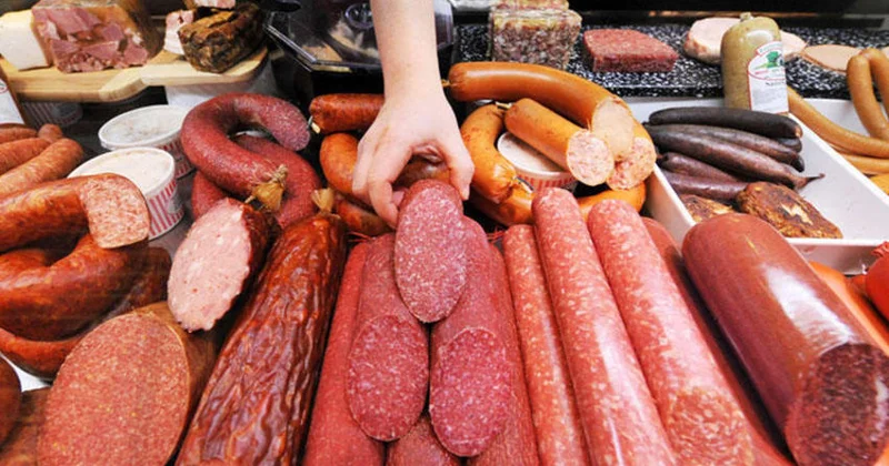 Kolbasa alarkən nələrə diqqət edilməlidir? EKSPERT AÇIQLADI