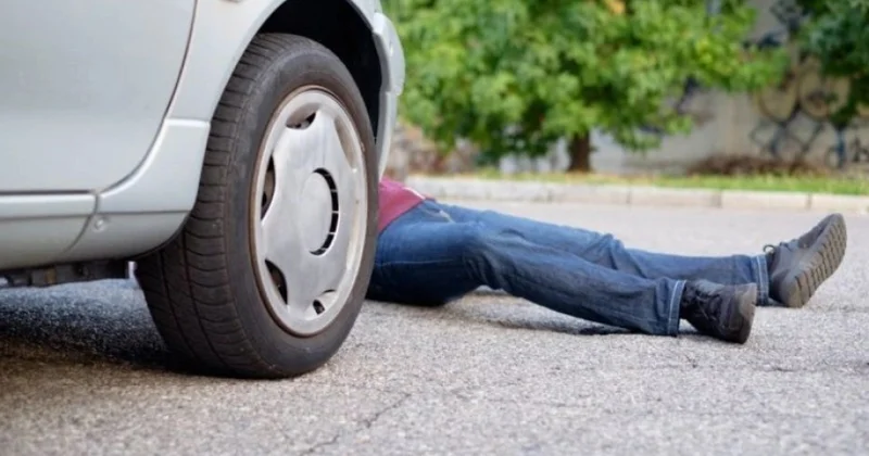 Lənkəranda avtomobil məktəblini vurub