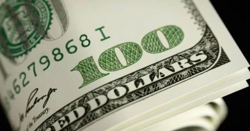 AMB: Nağd xarici valyutanın alışı satışını 400 milyon dollara yaxın üstələyib