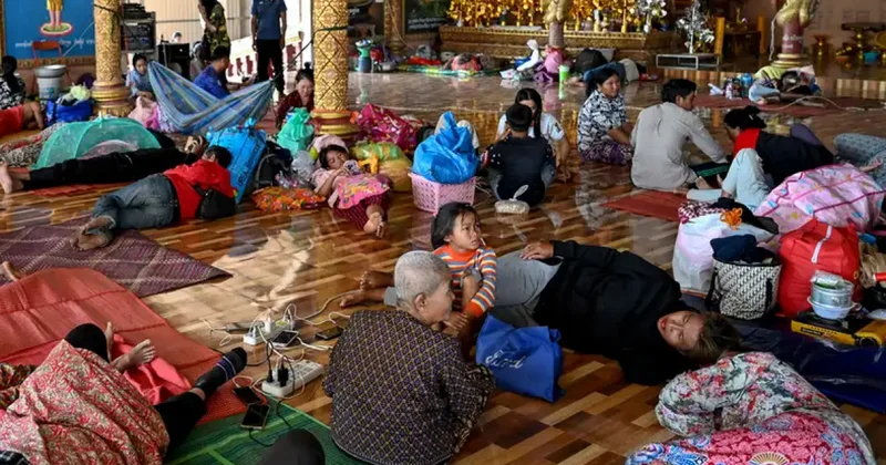 Таиланд и Камбоджа: бои не стихают, эвакуированных уже полмиллиона