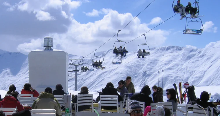 Yeni turizm istiqamətləri formalaşır EKSPERT DANIŞDI