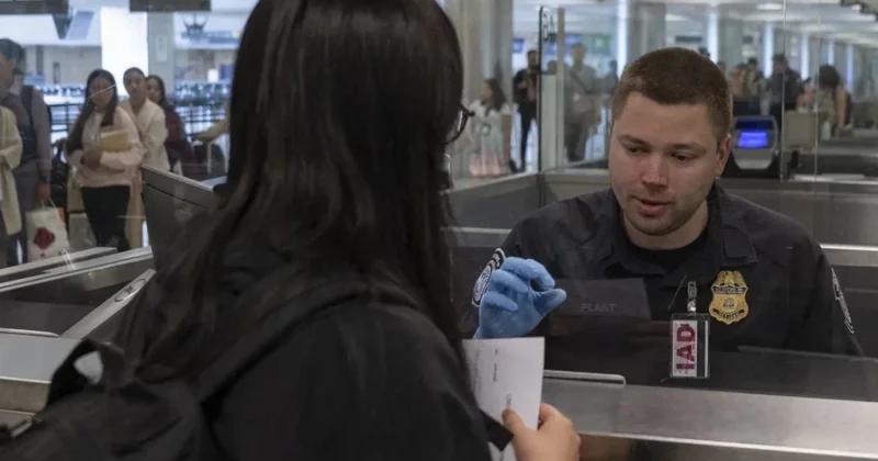 США могут обязать туристов раскрывать историю соцсетей за пять лет