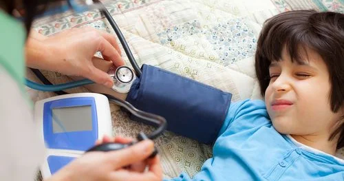 Uşaqlarda təzyiq yüksəlməsi artır Həkimdən SOS