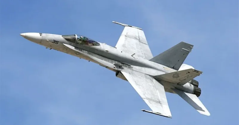 ABŞ F 18 ləri Venesuela hava məkanını pozdu