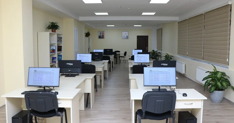 AzMİU da Elektron Kitabxananın yeni oxu zalı istifadəyə verilib