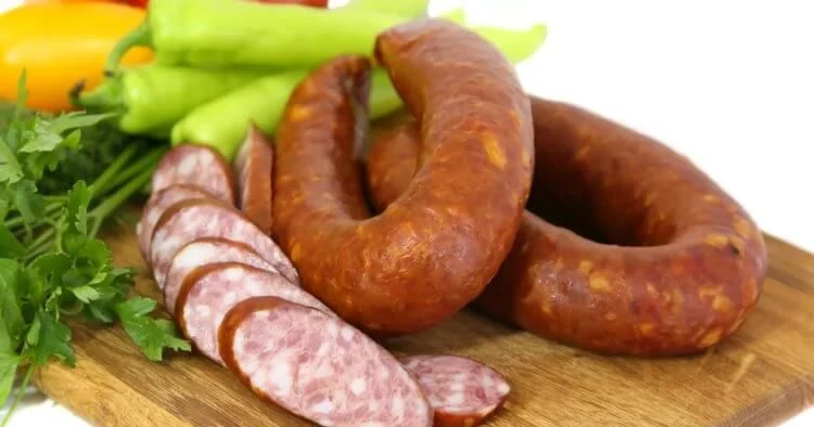 Kolbasa 2 ağır xəstəliyə səbəb olur Həkim