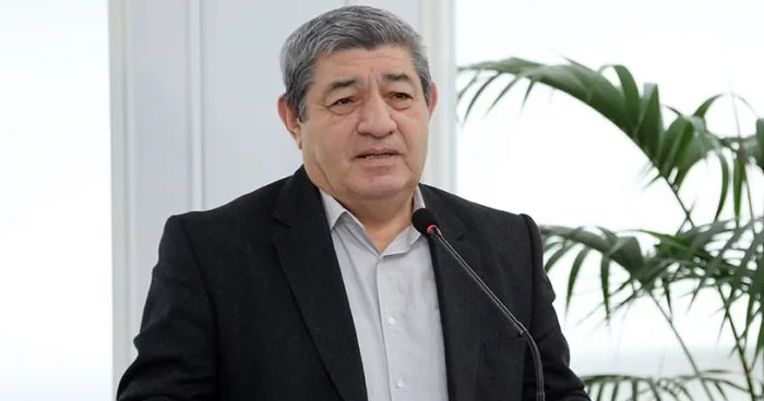 “Siyasi elmlər”, yoxsa “siyasətşünaslıq”?