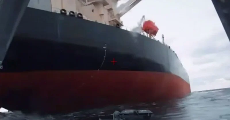 Теневой флот России трещит по швам: дроны Украины поразили очередной танкер Minval Politika