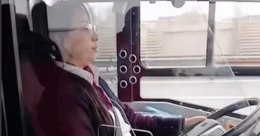 BakuBus внес ясность в ситуацию с женщиной водителем ВИДЕО