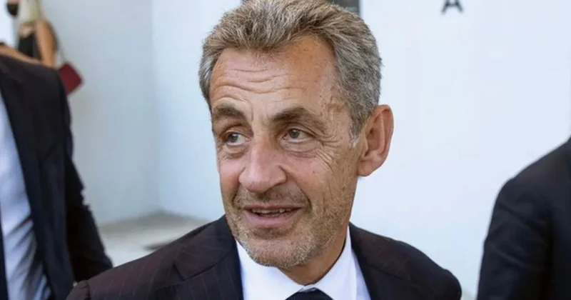 Бывший президент Франции заявил о крахе мирового лидерства Запада