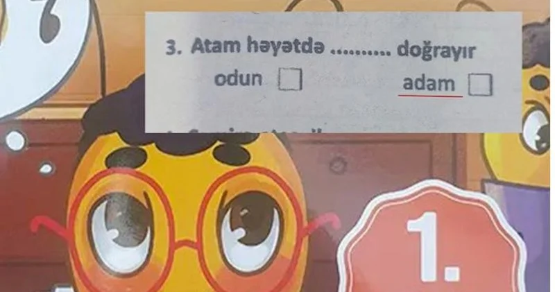 Atam həyətdə … doğrayır cümləsinə görə bu kitab satışdan yığışdırılıb Foto