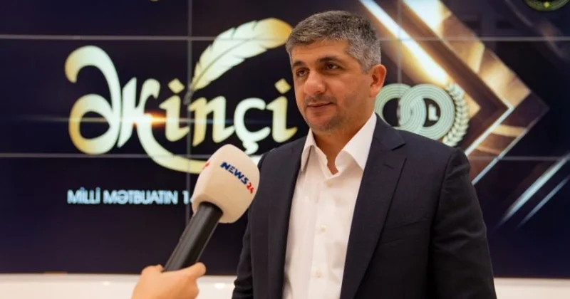 Hələ onun saçına jele vuran vaxtlarıdır Hüquqşünas 26 min manatlıq plaşla festivala qatılan icra başçısına belə replika atdı