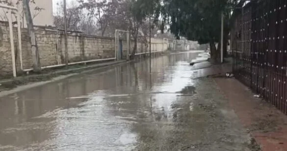 Mərdəkan qəsəbəsinin sakinləri yol problemindən əziyyət çəkirlər VİDEO