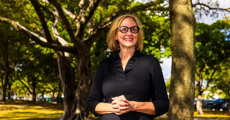 Представительница Демпартии впервые за 28 лет победила на выборах мэра Майами Minval Politika