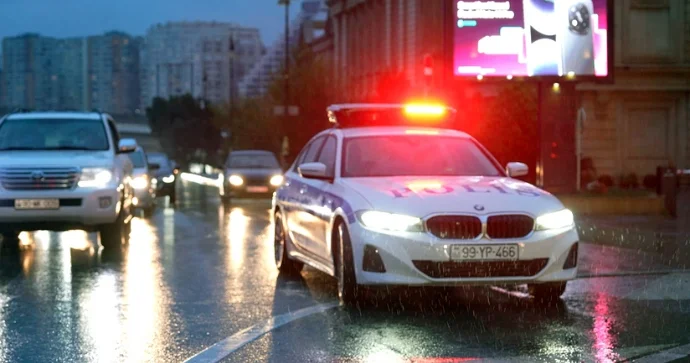 Polis gücləndirilmiş iş rejiminə keçdi: Ehtiyacı olanlara köməklik göstərilir FOTO VİDEO