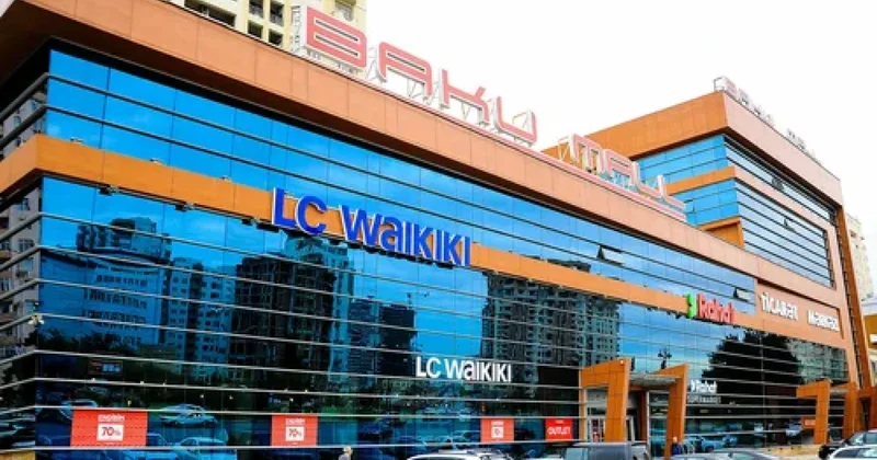 Baku Mall da maşınını şarja taxdı Qiyməti görüb şoka düşdü