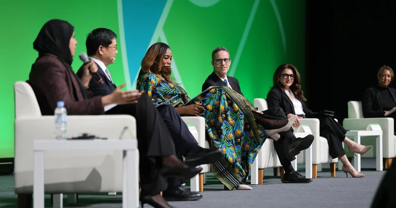 AMADA nın əməkdaşları Busanda konfransda Fotolar