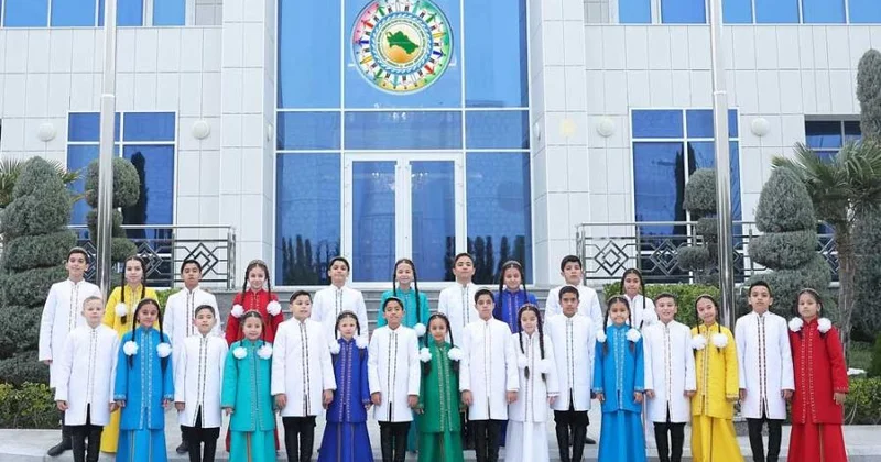Türkmənistanda uşaqlara hərtərəfli qayğı dövlət üçün prioritetdir