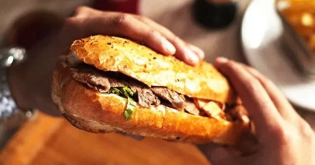 8 şagird dönərdən zəhərləndi