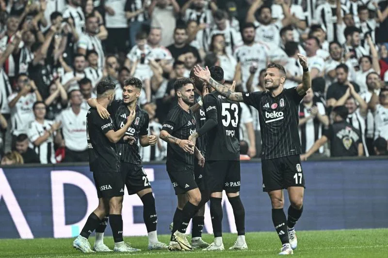 Beşiktaş üç xalı iki qolla aldı Türkiyə Superliqası