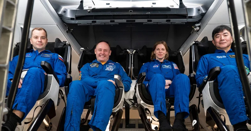 НАСА хочет досрочно вернуть экипаж МКС на Землю 15 января
