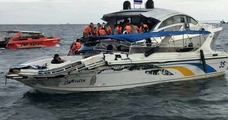 В Таиланде затонул катер с туристами